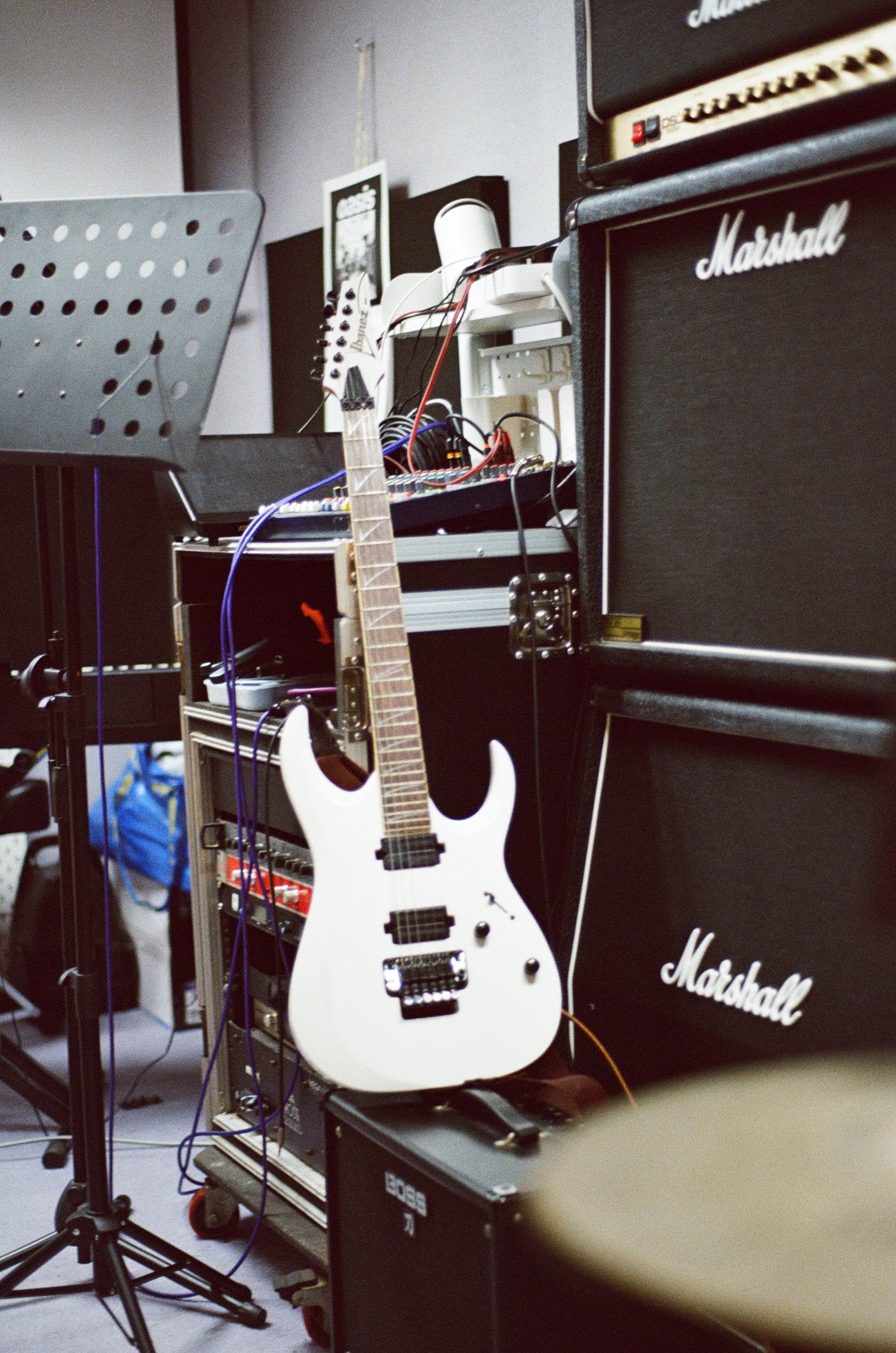 新蒲崗Band房PRS結他設備 - 香港專業音樂工作室