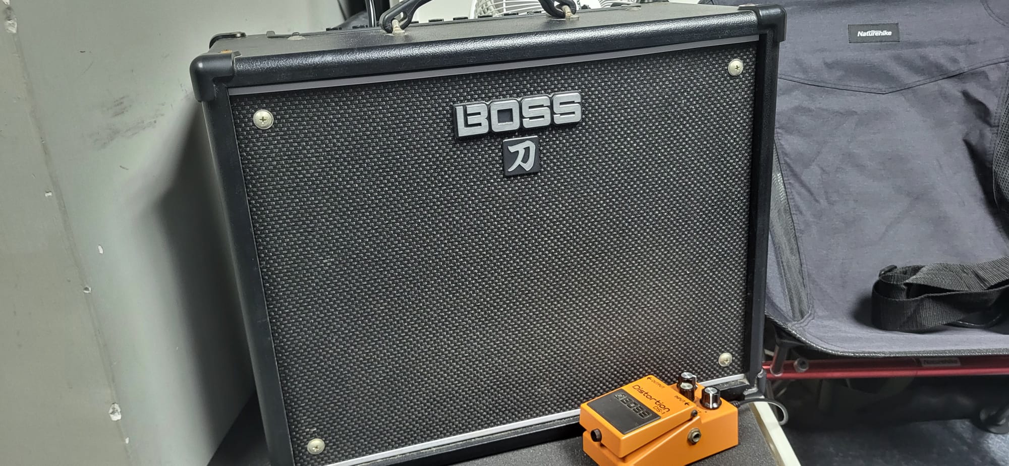 新蒲崗Band房Katana放大器 - 專業結他設備供音樂人使用